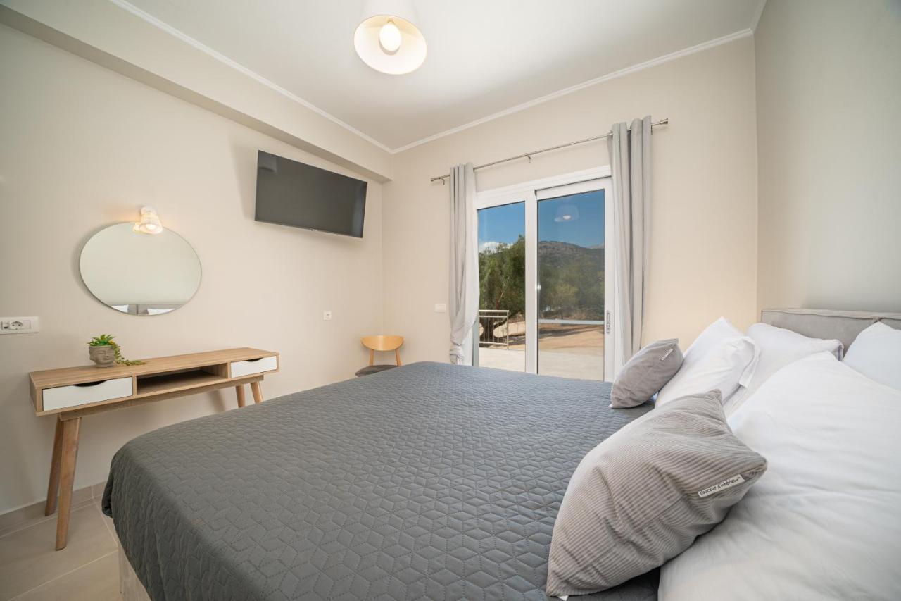 Maritina'S Apartments Amazing Sea View Αγία Ευφημία Εξωτερικό φωτογραφία