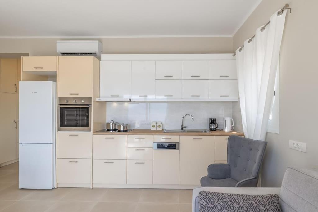 Maritina'S Apartments Amazing Sea View Αγία Ευφημία Εξωτερικό φωτογραφία