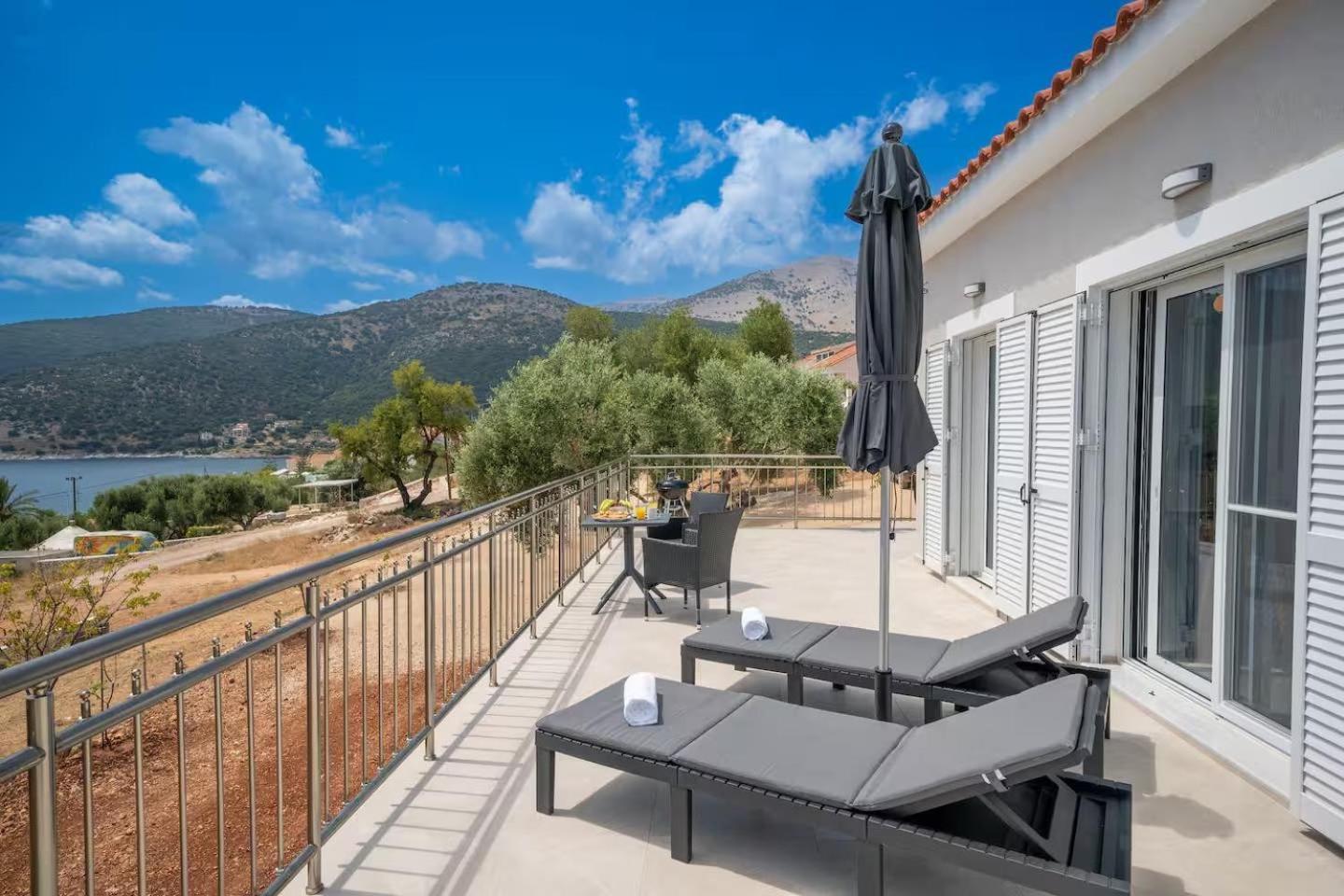 Maritina'S Apartments Amazing Sea View Αγία Ευφημία Εξωτερικό φωτογραφία
